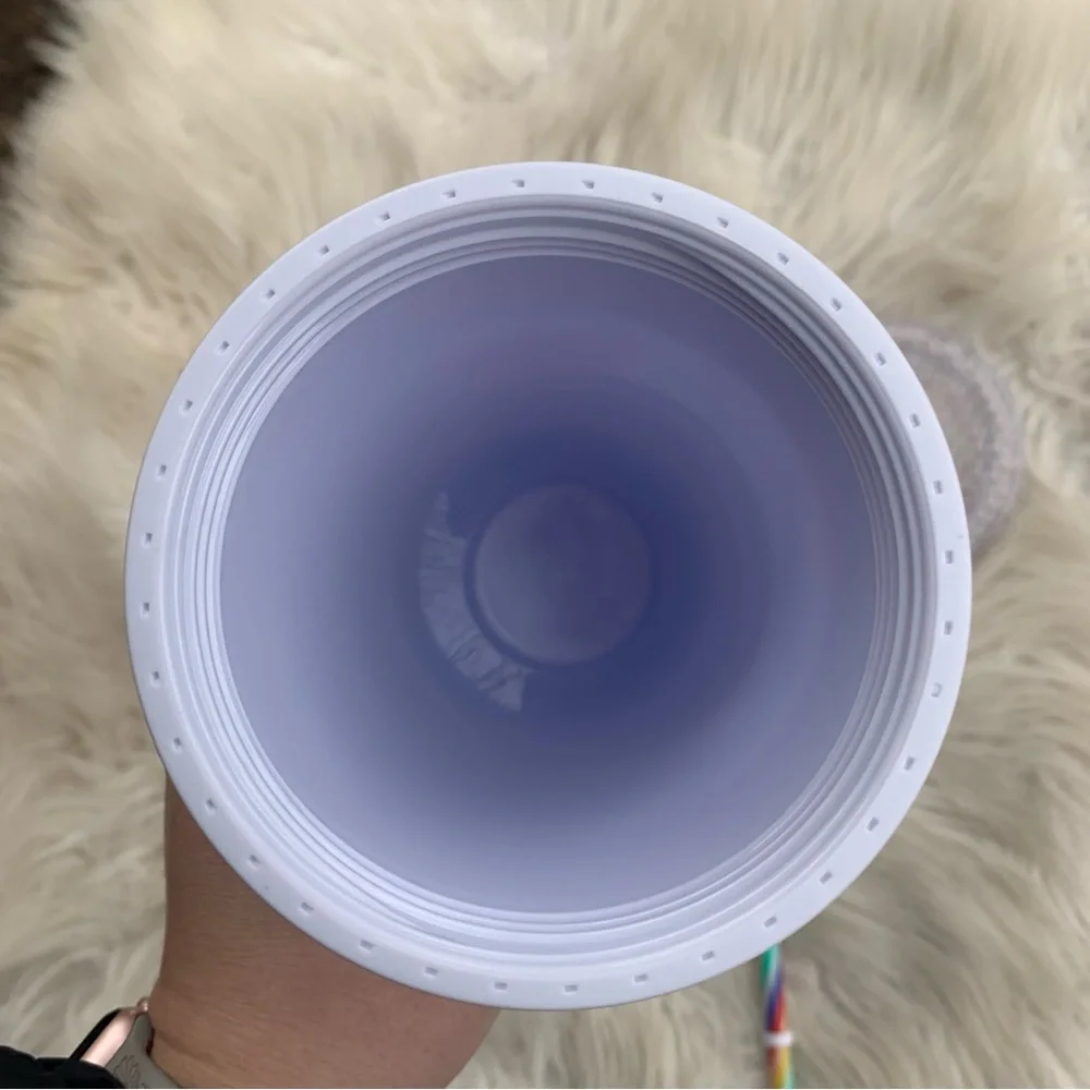 Starbucks cup excellent